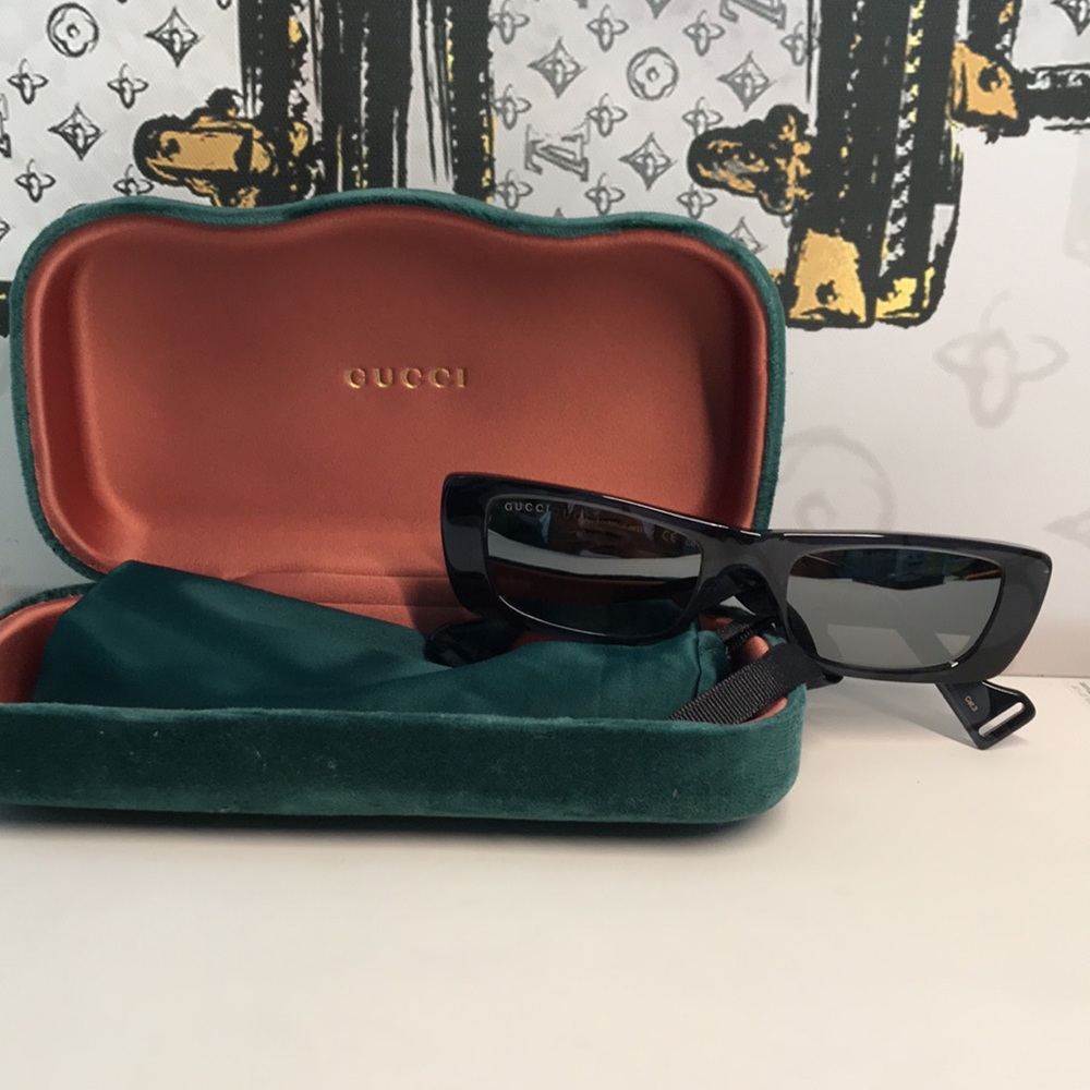 New ✨ Authentic Gucci GG0516S 013 Sunglasses – Grey Frame with Silver Mirror Len - Picture 11 of 11